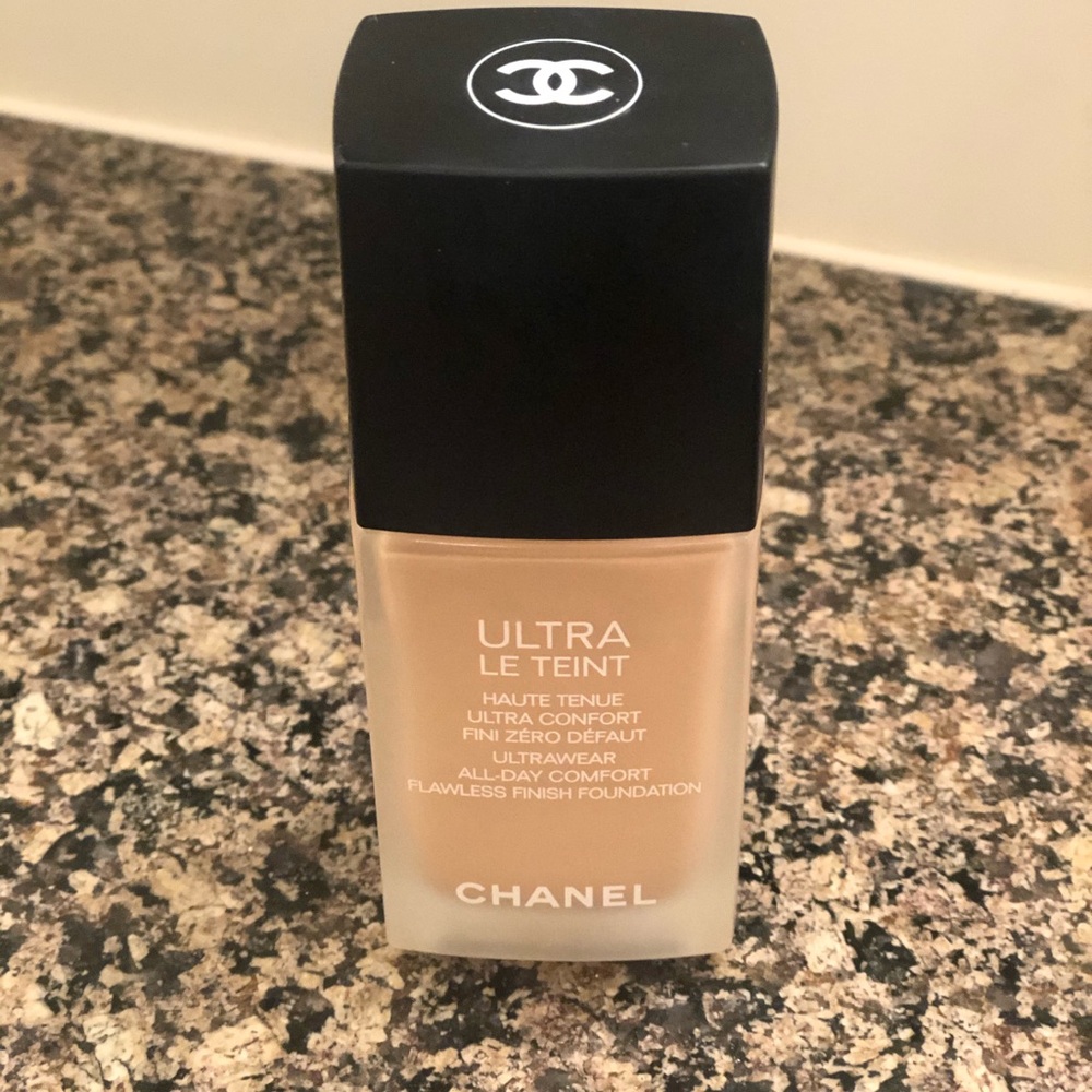 Chanel Le Teint foundation.